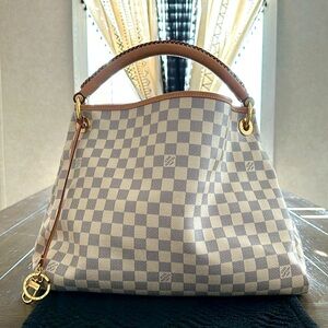 💯% Authentic Louis Vuitton Artsy MM Damier Azur